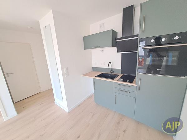Appartement à vendre Challans - 2 pièces, 40m² avec 1 chambre(s) à 169 600€ - AJP Immobilier Challans