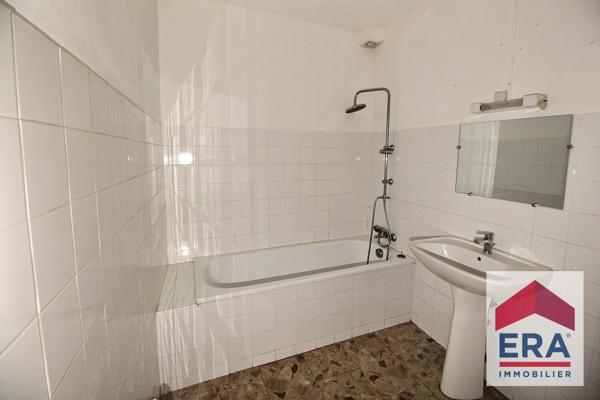 Immeuble à Mondragon - 3 appartements