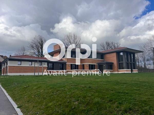 Maison à vendre    8 pièces • 353,93 m2 Magny-le-Hongre