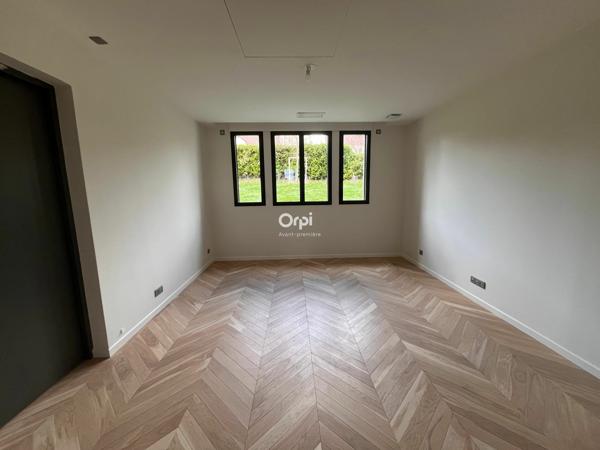 Maison à vendre    8 pièces • 353,93 m2 Magny-le-Hongre