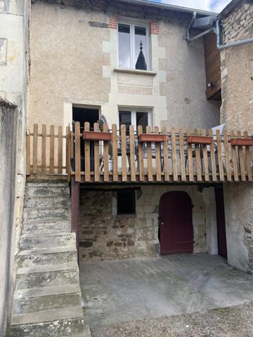 Dissay (86130) DISSAY MAISON VILLAGE TYPE 3 AVEC TERRASSE ET VUE CHATEAU !