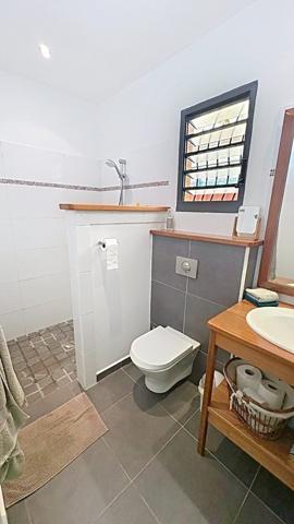 Maison familiale 4 chambres avec piscine – Le Gosier