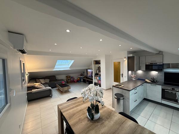 Appartement 3 pièces de 72 m² ( Carrez ) avec jardin privatif Drumettaz Clarafond