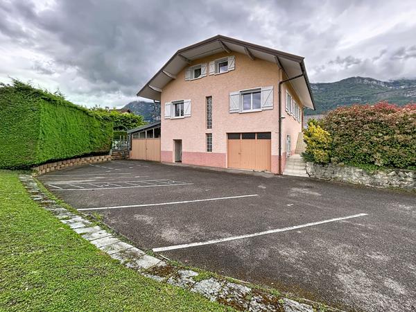 Appartement 3 pièces de 72 m² ( Carrez ) avec jardin privatif Drumettaz Clarafond