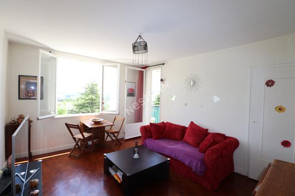 Appartement T3 - Résidence sécurisée et entretenue - Francheville Le Bas -