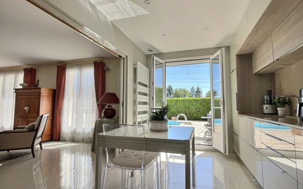 Maison à vendre    7 pièces •  Mennecy