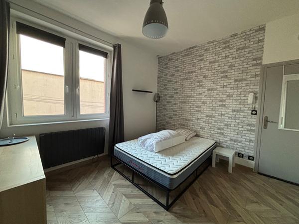 Location appartement Châlons-en-Champagne - 1 pièce(s) - 21 m² - 450 €/mois