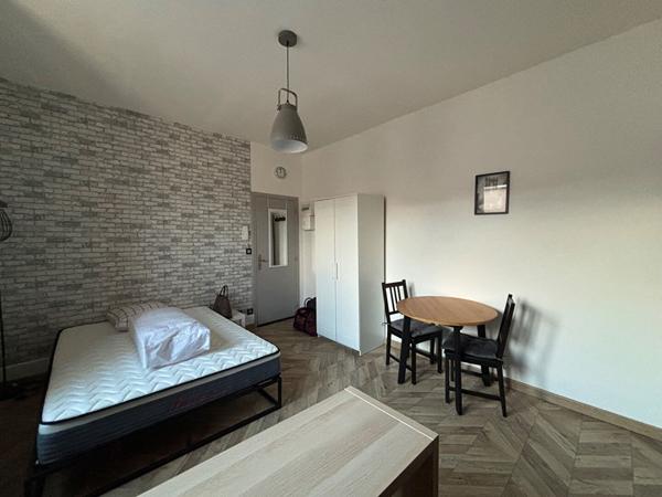 Location appartement Châlons-en-Champagne - 1 pièce(s) - 21 m² - 450 €/mois