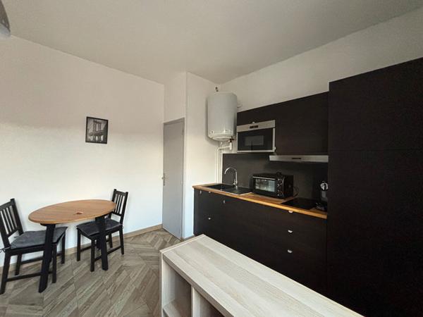 Location appartement Châlons-en-Champagne - 1 pièce(s) - 21 m² - 450 €/mois