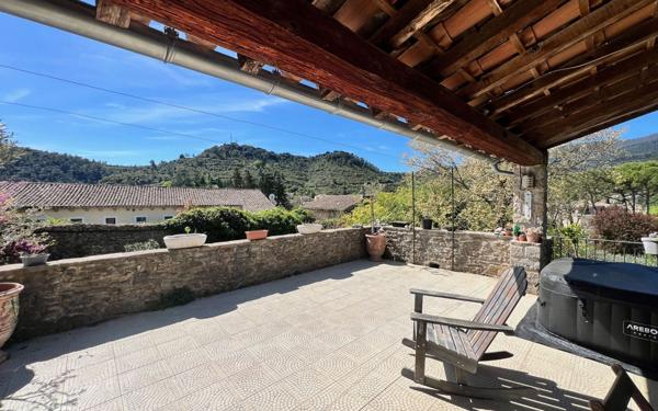 Maison à vendre    5 pièces •  Les Vans