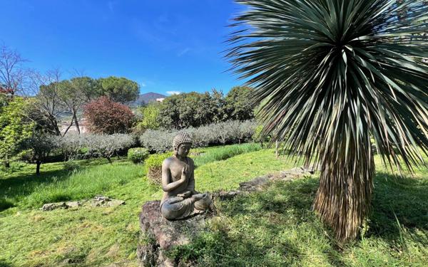 Maison à vendre    5 pièces •  Les Vans