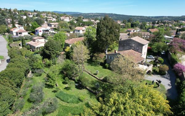 Maison à vendre    5 pièces •  Les Vans