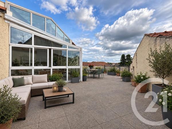 Maison à vendre  4 pièces - 140,33 m 2   RIOM  - 63