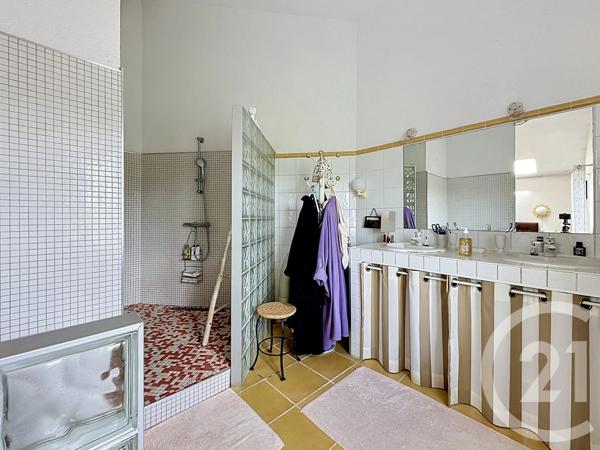 Maison à vendre  4 pièces - 140,33 m 2   RIOM  - 63