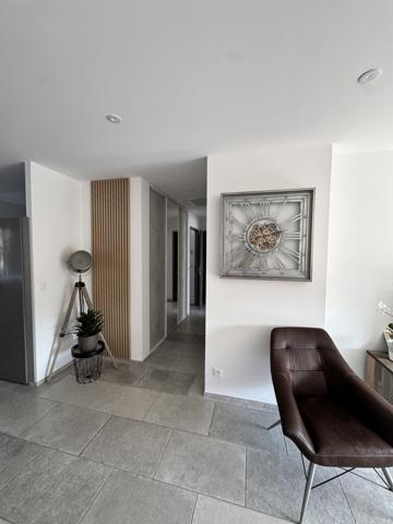 Appartement 4 pièces rénové avec balcon, parking et cave Les Arcs sur Argens