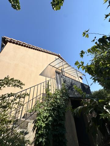 Appartement 4 pièces rénové avec balcon, parking et cave Les Arcs sur Argens