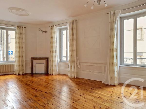 Maison à vendre  8 pièces - 130,12 m 2   ROYAT  - 63