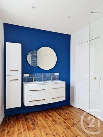 Maison à vendre  8 pièces - 130,12 m 2   ROYAT  - 63