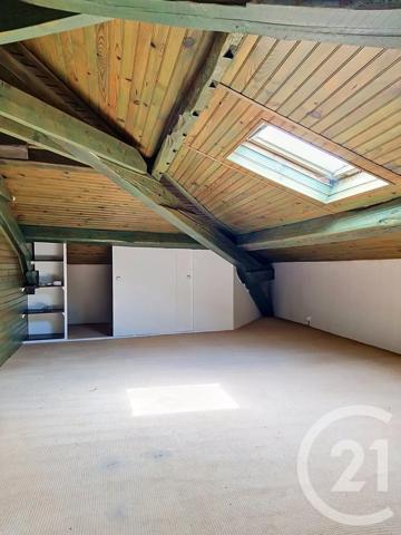 Maison à vendre  8 pièces - 130,12 m 2   ROYAT  - 63