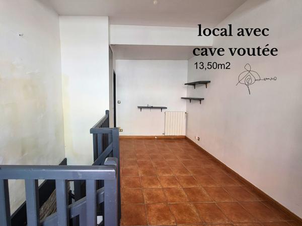 Beaumont-de-Lomagne. immeuble rénové