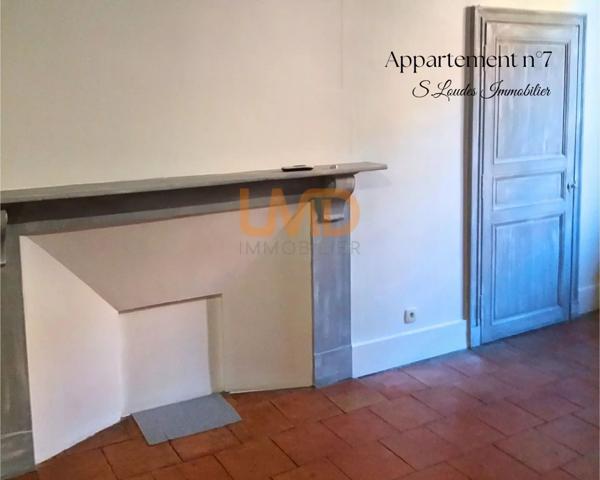 Beaumont-de-Lomagne. immeuble rénové