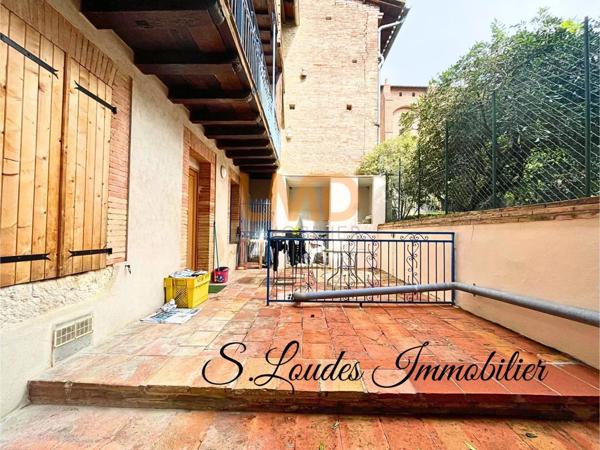 Beaumont-de-Lomagne. immeuble rénové