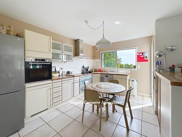 Maison 5 ch 139 m² avec superbe vue dégagée au pied des comodités