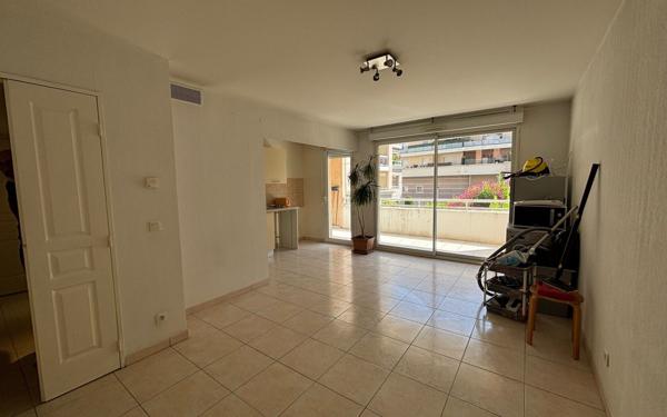 Appartement à louer    2 pièces • 43 m2 Cagnes-sur-Mer
