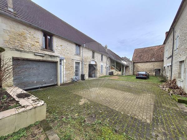 Immeuble 7 chambre(s) à vendre - Mesves-sur-Loire, Nièvre - 58