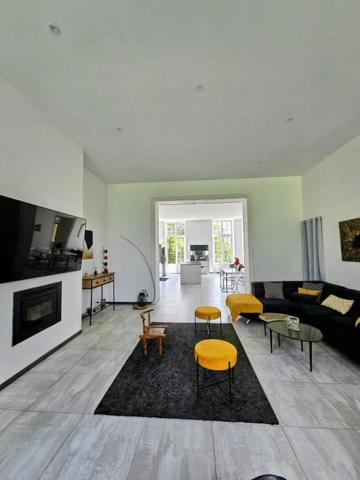 Demeure de prestige Riviere Saas Et Gourby 20 pièce(s) 665 m2