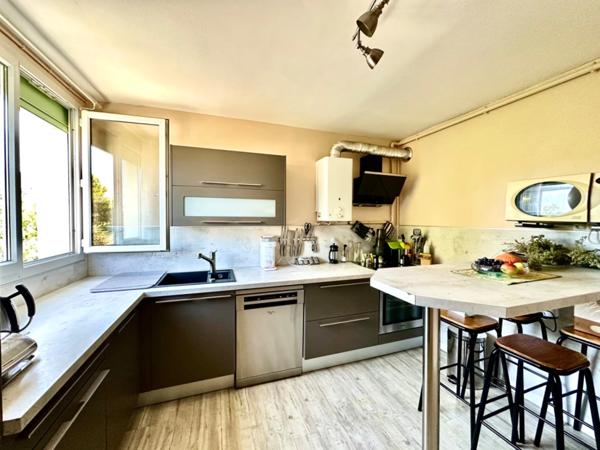 Marseille 10ème, T4 de 90,52 m² + cave + balcon au calme absolu !