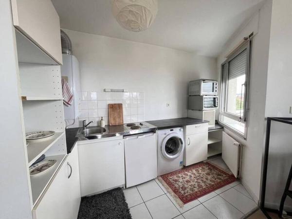 Appartement 1 pièce                                        - 35000 Rennes Réf : 2405