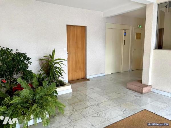 CHALONS EN CHAMPAGNE (51000) Appartement 3 chambres, balcon, stationnement et cave 