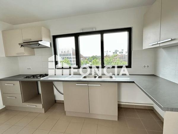 Location Appartement 4 pièces 91 m² - 8/10 RUE DES HIBISCUS Saint Nazaire 44600