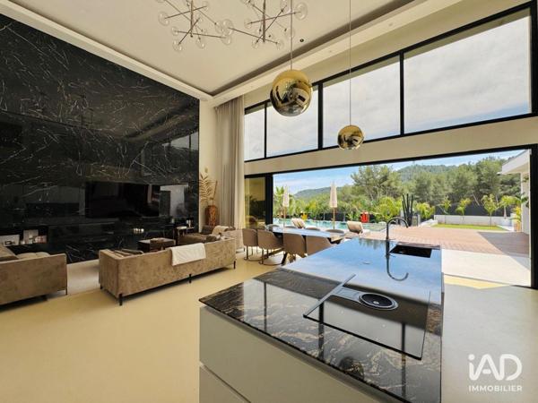 Maison à vendre 6 pièces 200 m² Bandol