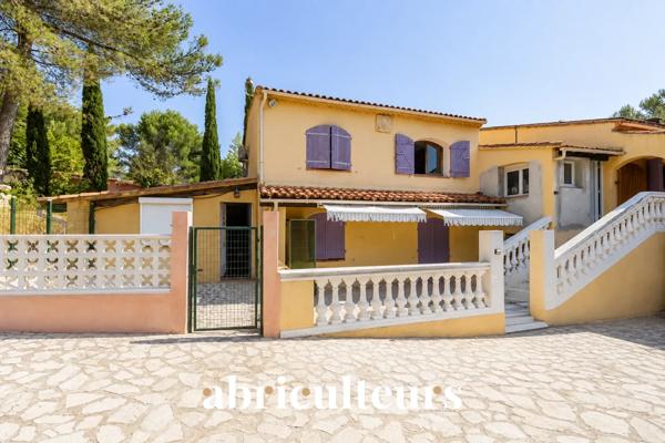 Villa familiale de 230 m² avec beaux volumes en vente à les Pennes-Mirabeau.(13170)