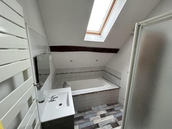 Maison 3 pièces de 77m2