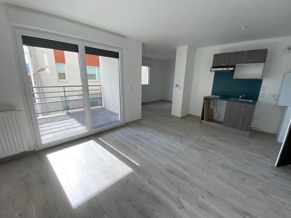 T1 NEUF AVEC BALCON - Clermont-Province