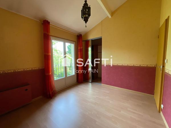 Maison familiale avec 4 chambres dans un quartier recherché