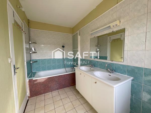 Maison familiale avec 4 chambres dans un quartier recherché