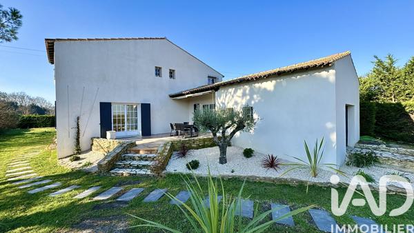 Maison à vendre 6 pièces 188 m² Jonquerettes