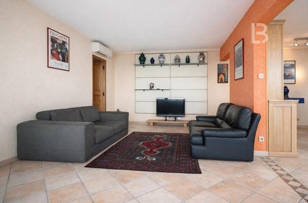 Toulon – Appartement avec vue panoramique sur la rade et les monts toulonnais