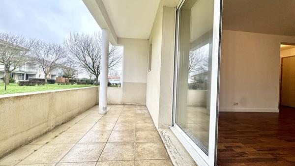 CHARMANT TYPE 2 AVEC TERRASSE