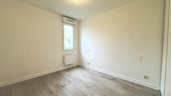CHARMANT TYPE 2 AVEC TERRASSE