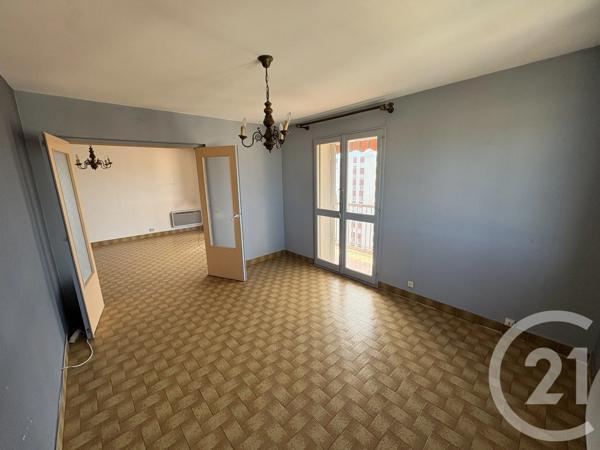 Appartement F4 à vendre  4 pièces - 87 m 2   LA SEYNE SUR MER  - 83
