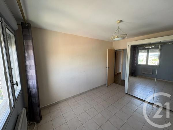 Appartement F4 à vendre  4 pièces - 87 m 2   LA SEYNE SUR MER  - 83