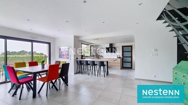 Maison contemporaine à vendre à Plaintel - 6 chambres, 150 m², sur 600 m² de jardin ! Très jolies prestations !