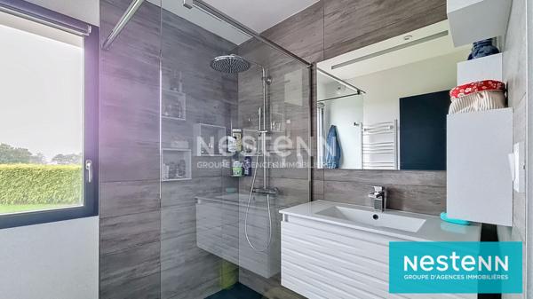 Maison contemporaine à vendre à Plaintel - 6 chambres, 150 m², sur 600 m² de jardin ! Très jolies prestations !