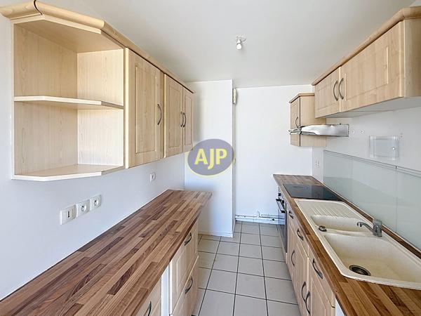 Appartement à louer Bruges : 3 pièces, 67m² avec 2 chambre(s) à 826€ - AJP Immobilier Mérignac