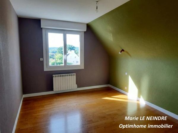 🏡 Coup de cœur assuré à Pontivy : Spacieuse maison familiale de 148 m² sur un grand terrain de 1 008 m² !